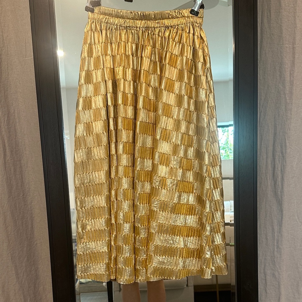Metallic Gold Textured Pleated Midi Skirt